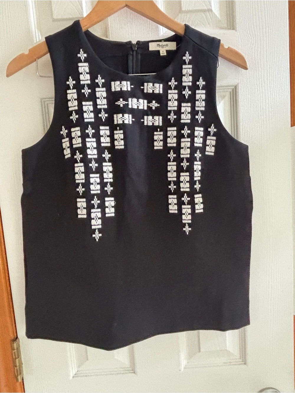 Madewell Black Sleeveless with Embroidered Pattern Camisole